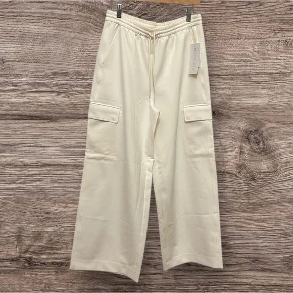 NWT Athleta Promenade High Rise Cargo Pants Brownstone Beige Tan Wide Size M/P - Picture 6 of 11